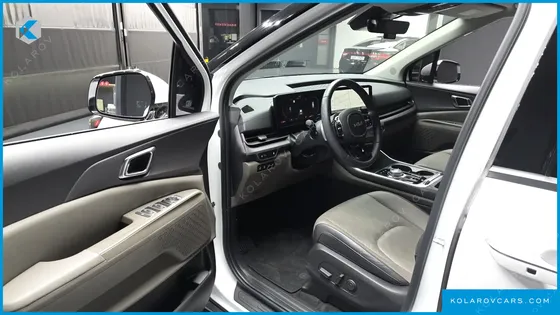 KIA CARNIVAL GASOLINE 9-SEATER NOBLESSE