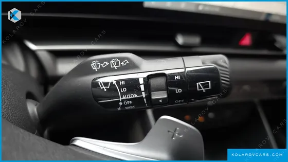 KIA CARNIVAL GASOLINE 9-SEATER NOBLESSE