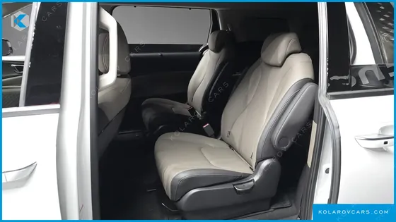KIA CARNIVAL GASOLINE 9-SEATER NOBLESSE