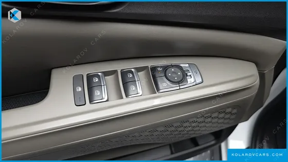 KIA CARNIVAL GASOLINE 9-SEATER NOBLESSE