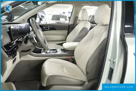 KIA CARNIVAL GASOLINE 7-SEATER SIGNATURE