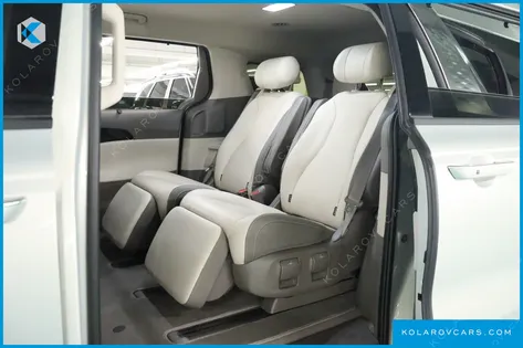 KIA CARNIVAL GASOLINE 7-SEATER SIGNATURE