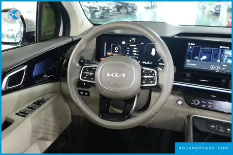 KIA CARNIVAL GASOLINE 7-SEATER SIGNATURE