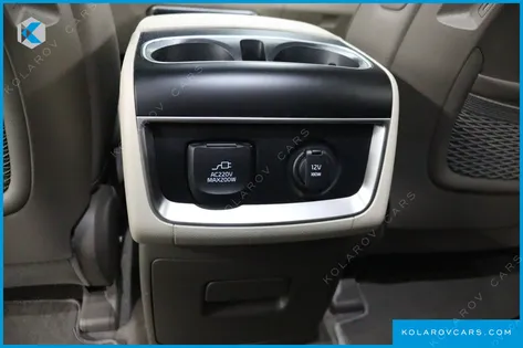 KIA CARNIVAL GASOLINE 7-SEATER SIGNATURE