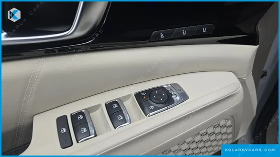 KIA CARNIVAL DIESEL 7-SEATER GRAVITY