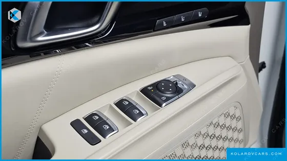 KIA CARNIVAL HEV 7SEATER SIGNATURE
