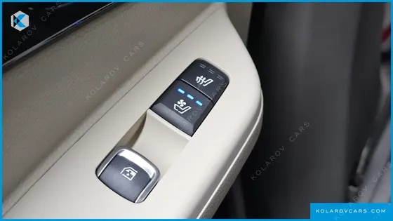 KIA CARNIVAL HEV 7SEATER SIGNATURE