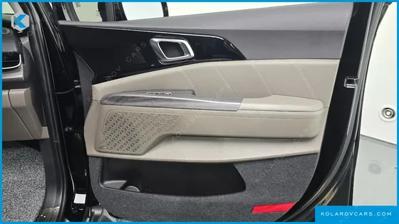 KIA CARNIVAL HEV 9 SEATER X LINE