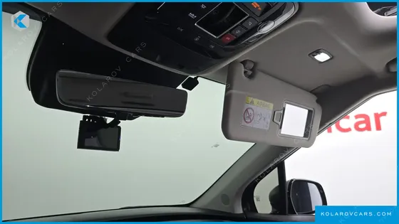 KIA CARNIVAL HEV 9 SEATER X LINE