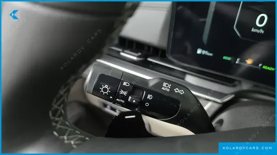 KIA CARNIVAL HEV 9 SEATER X LINE