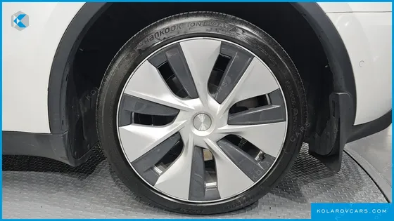 TESLA MODEL Y LONG RANGE AWD