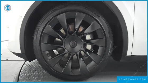 TESLA MODEL Y LONG RANGE AWD