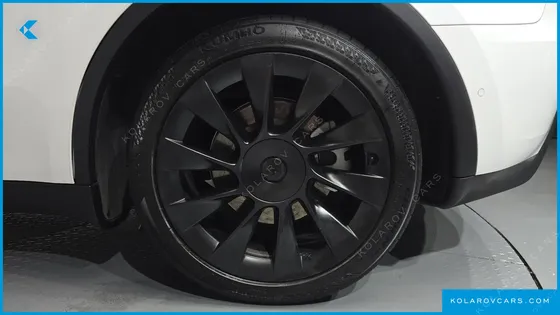 TESLA MODEL Y LONG RANGE AWD