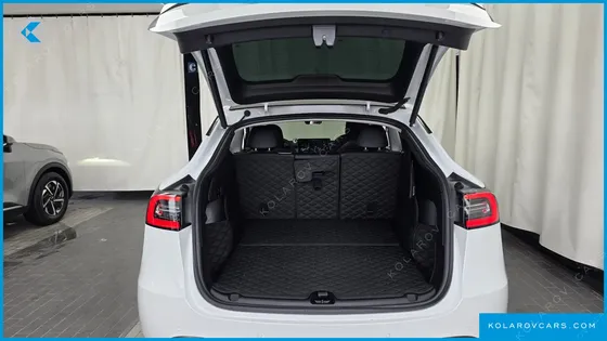 TESLA MODEL Y LONG RANGE AWD
