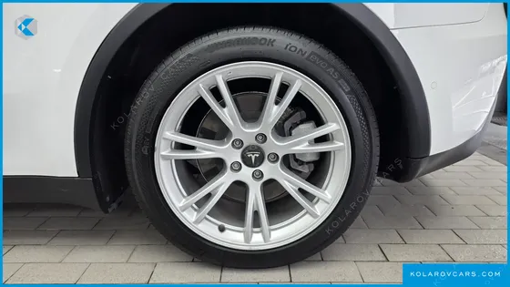 TESLA MODEL Y LONG RANGE AWD
