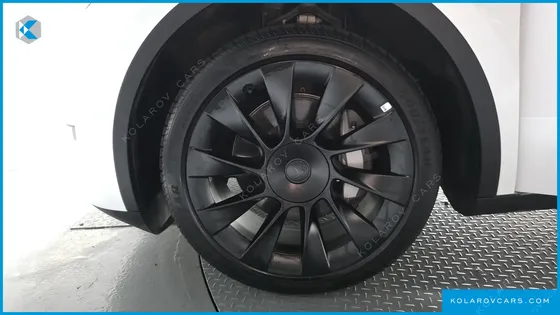 TESLA MODEL Y LONG RANGE AWD