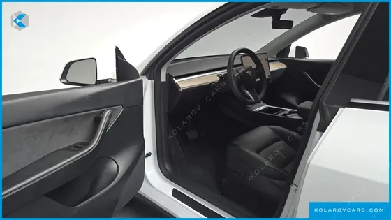 TESLA MODEL Y LONG RANGE AWD