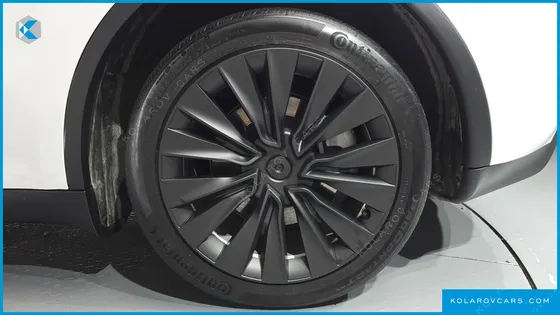 TESLA MODEL Y LONG RANGE AWD
