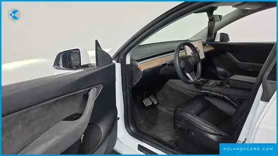 TESLA MODEL Y LONG RANGE AWD