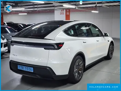 TESLA MODEL Y L LONG RANGE AWD