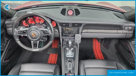 PORSCHE 911 CARRERA 4 GTS CABRIOLET