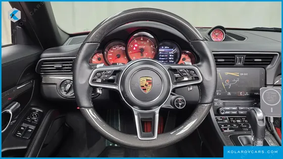 PORSCHE 911 CARRERA 4 GTS CABRIOLET