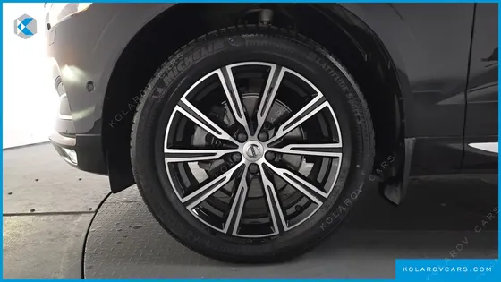 VOLVO XC60 B5 INSCRIPTION