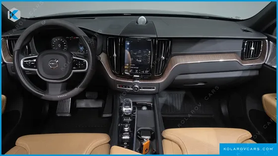VOLVO XC60 B5 INSCRIPTION