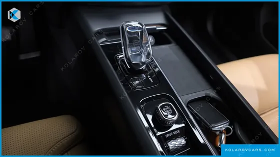 VOLVO XC60 B5 INSCRIPTION