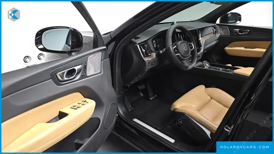 VOLVO XC60 B5 INSCRIPTION