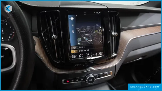 VOLVO XC60 B5 INSCRIPTION