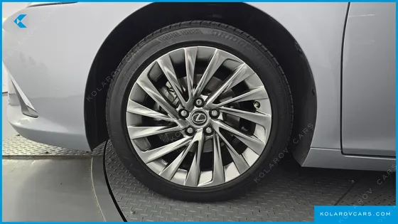 LEXUS ES LUXURY PLUS