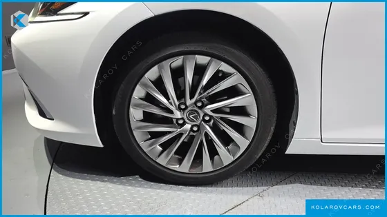 LEXUS ES EXECUTIVE