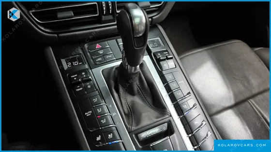 PORSCHE MACAN 2.0