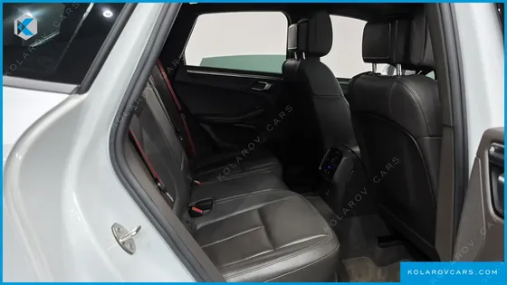 PORSCHE MACAN 2.0