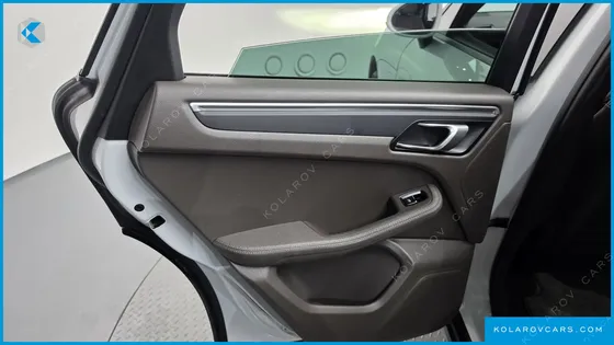 PORSCHE MACAN 2.0