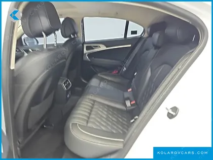 GENESIS G70 GASOLINE 2.5T 4WD