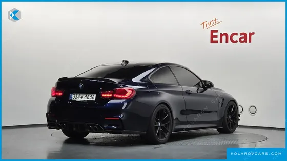 BMW M4 M4 COUPE