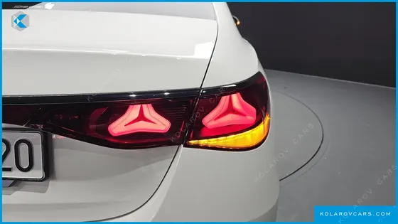 MERCEDES E-CLASS E200 AVANTGARDE