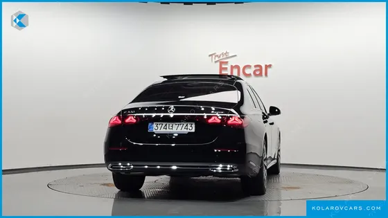 MERCEDES E-CLASS E300 4MATIC EXCLUSIVE