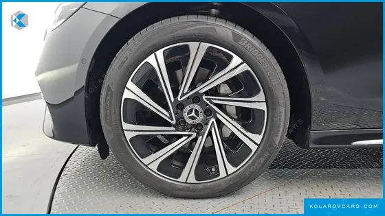 MERCEDES E-CLASS E300 4MATIC EXCLUSIVE
