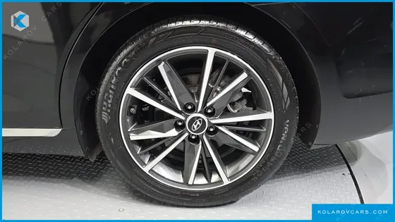 HYUNDAI GRANDEUR 3.0 LPI RENT CAR