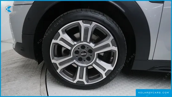 MINI COUNTRYMAN ALL4 CLASSIC LAUNCH PACK