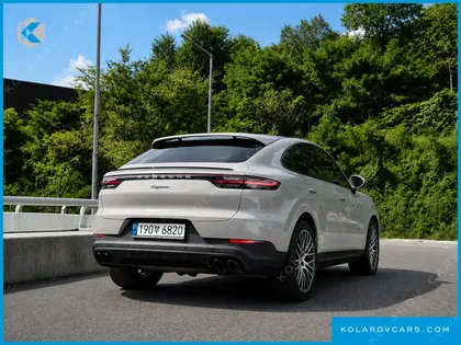 PORSCHE CAYENNE 3.0 COUPE PLATINUM EDITION
