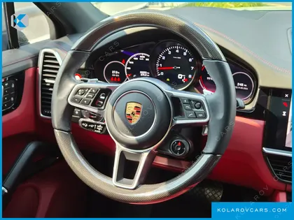 PORSCHE CAYENNE 3.0 COUPE PLATINUM EDITION