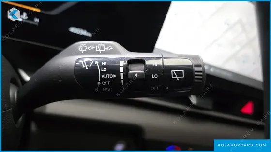 KIA CARNIVAL DIESEL 9-SEATER PRESTIGE