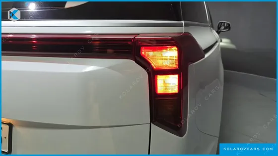 KIA CARNIVAL DIESEL 9-SEATER PRESTIGE