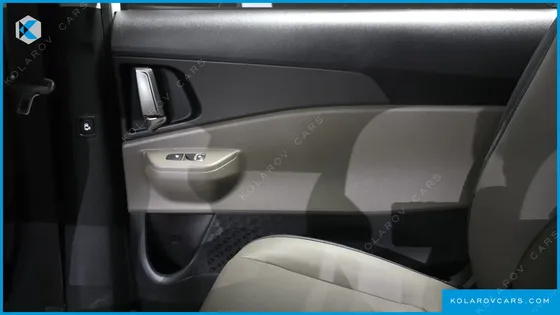 KIA CARNIVAL DIESEL 9-SEATER PRESTIGE