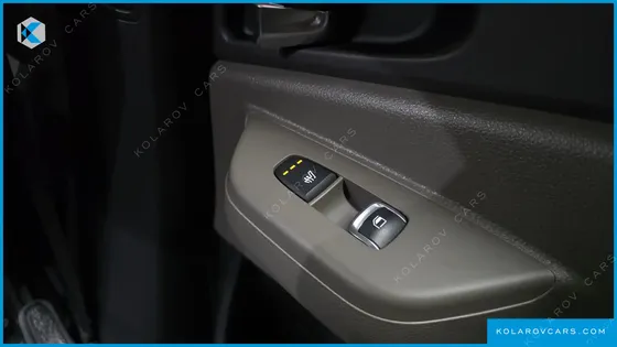 KIA CARNIVAL DIESEL 9-SEATER PRESTIGE