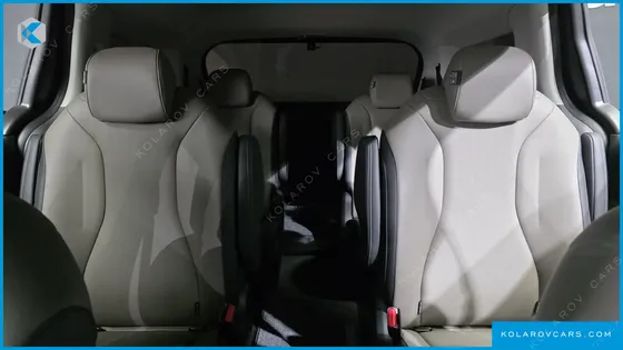 KIA CARNIVAL DIESEL 9-SEATER PRESTIGE